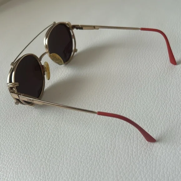 NEW. Round Red Retro Frame - Picture 5 of 15